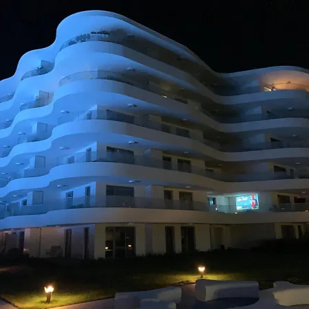 Apartment View Sea Pearl